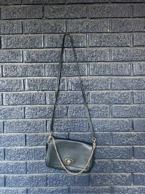 Coach crosstown crossbody black pebbled leather bag purse gold chain turnlock